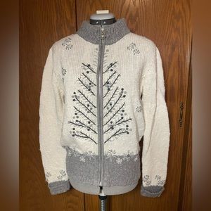 NorthCrest women’s sweater. Holiday theme.